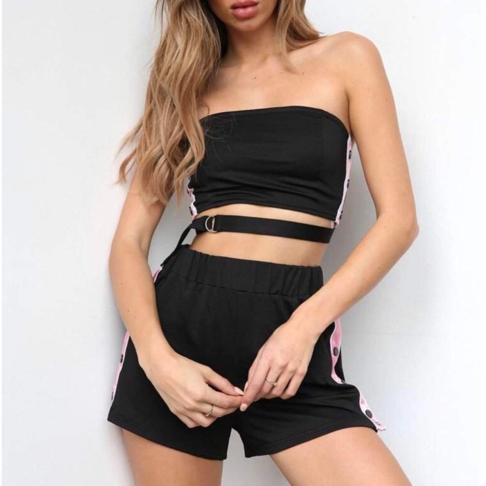 💚3/50 - NWOT tiger mist prisma bandeau top!